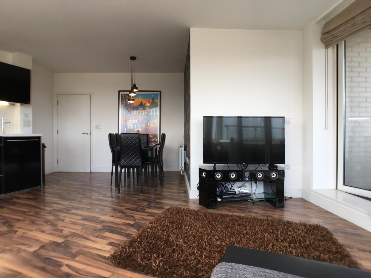 Luxury 2 Bed Penthouse Apartment Near Station Лондон Экстерьер фото